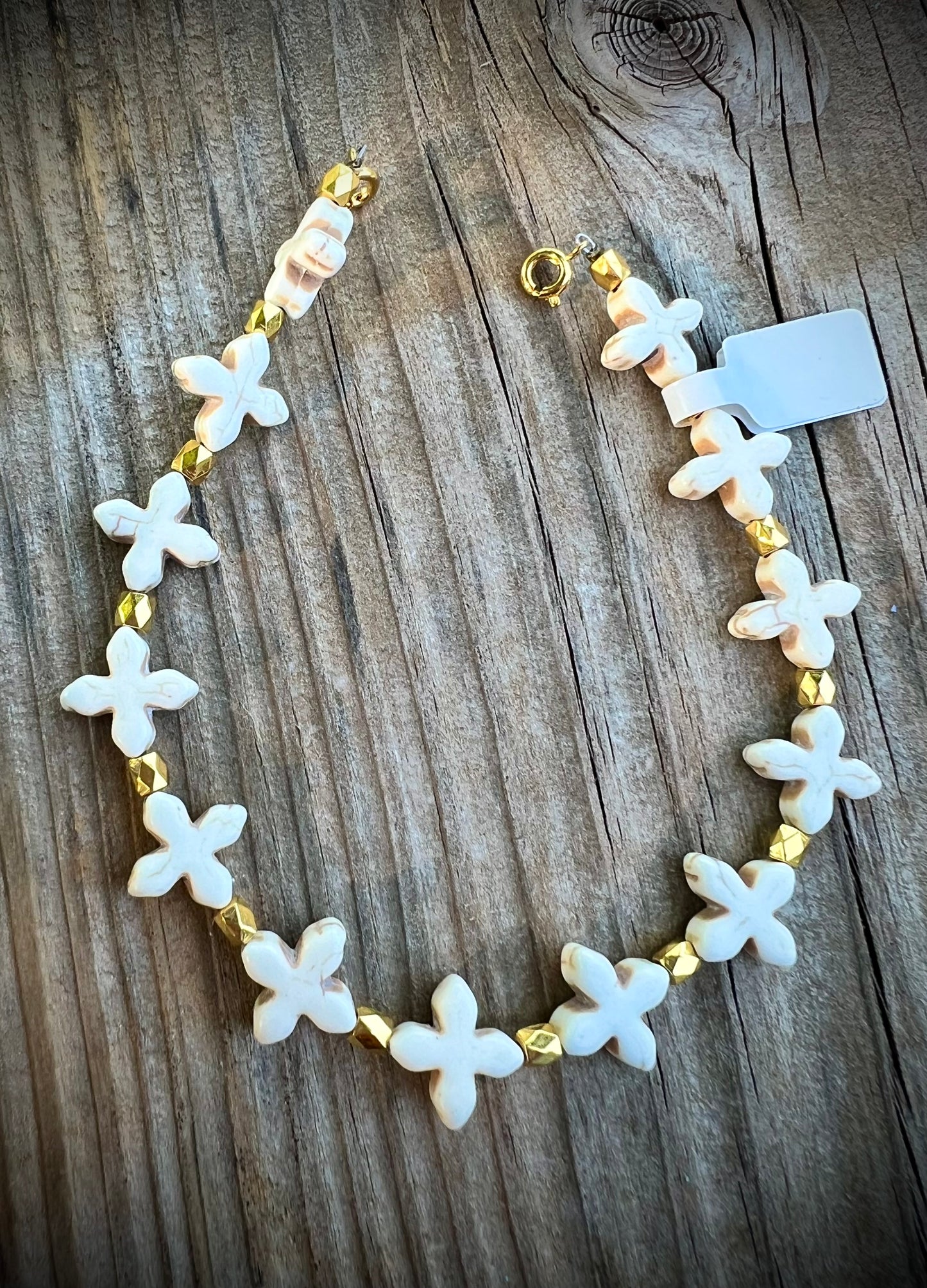 White flowerette hat jewelry