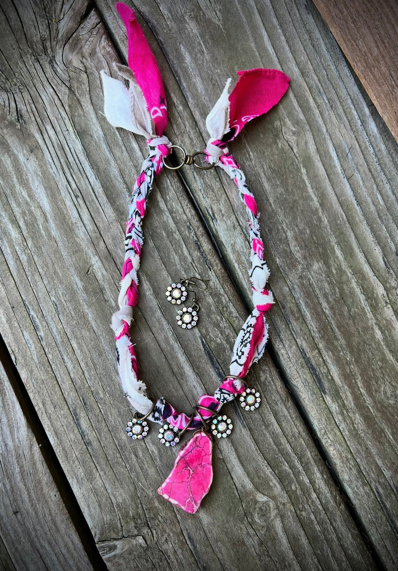 Pink stone pendant set