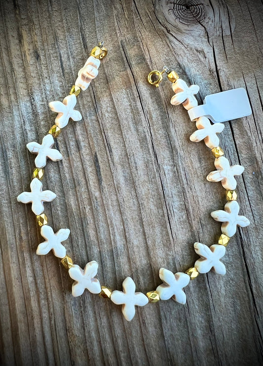 White flowerette hat jewelry