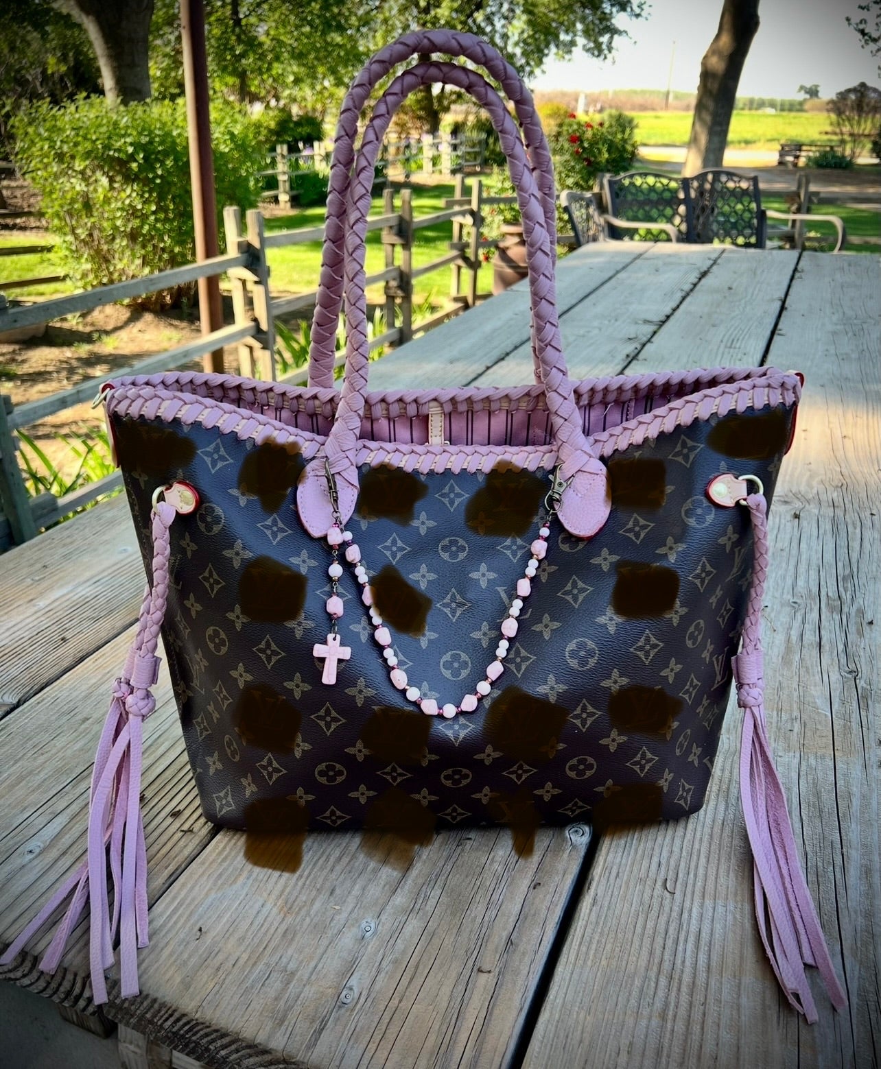 Monogram w/baby pink