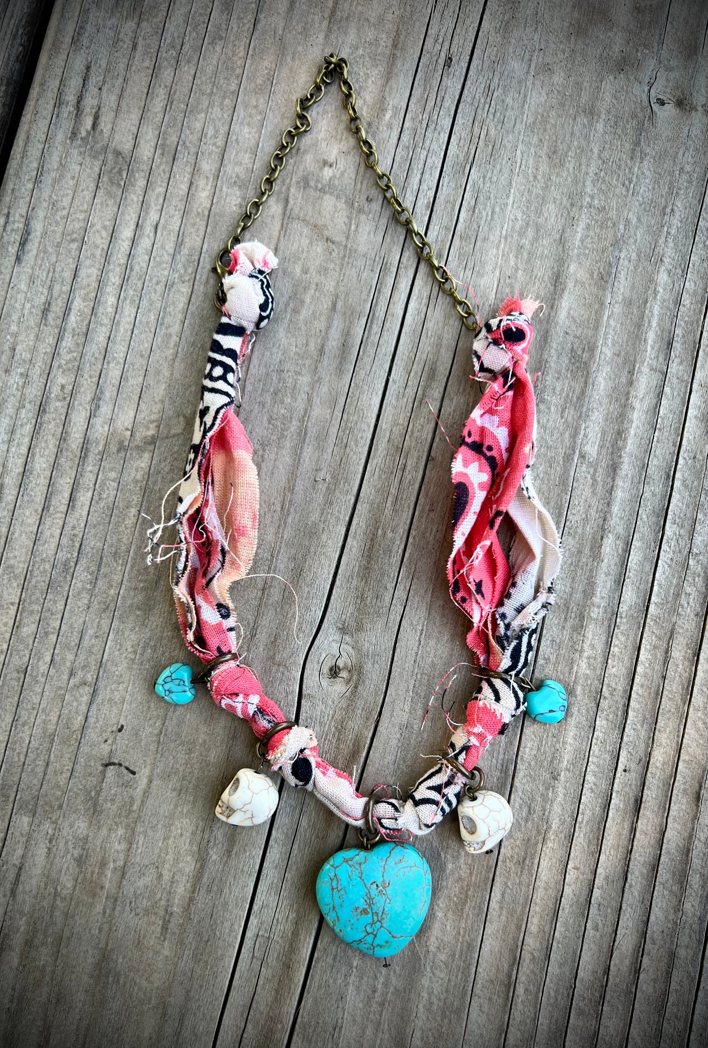 Hearts n skulls necklace