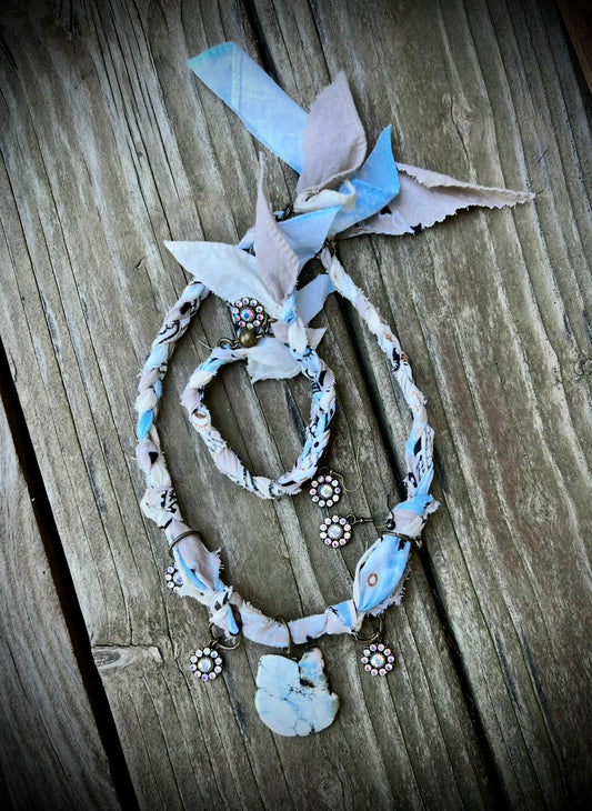 Cream pendant necklace