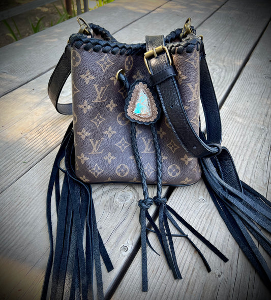 Bucket bag