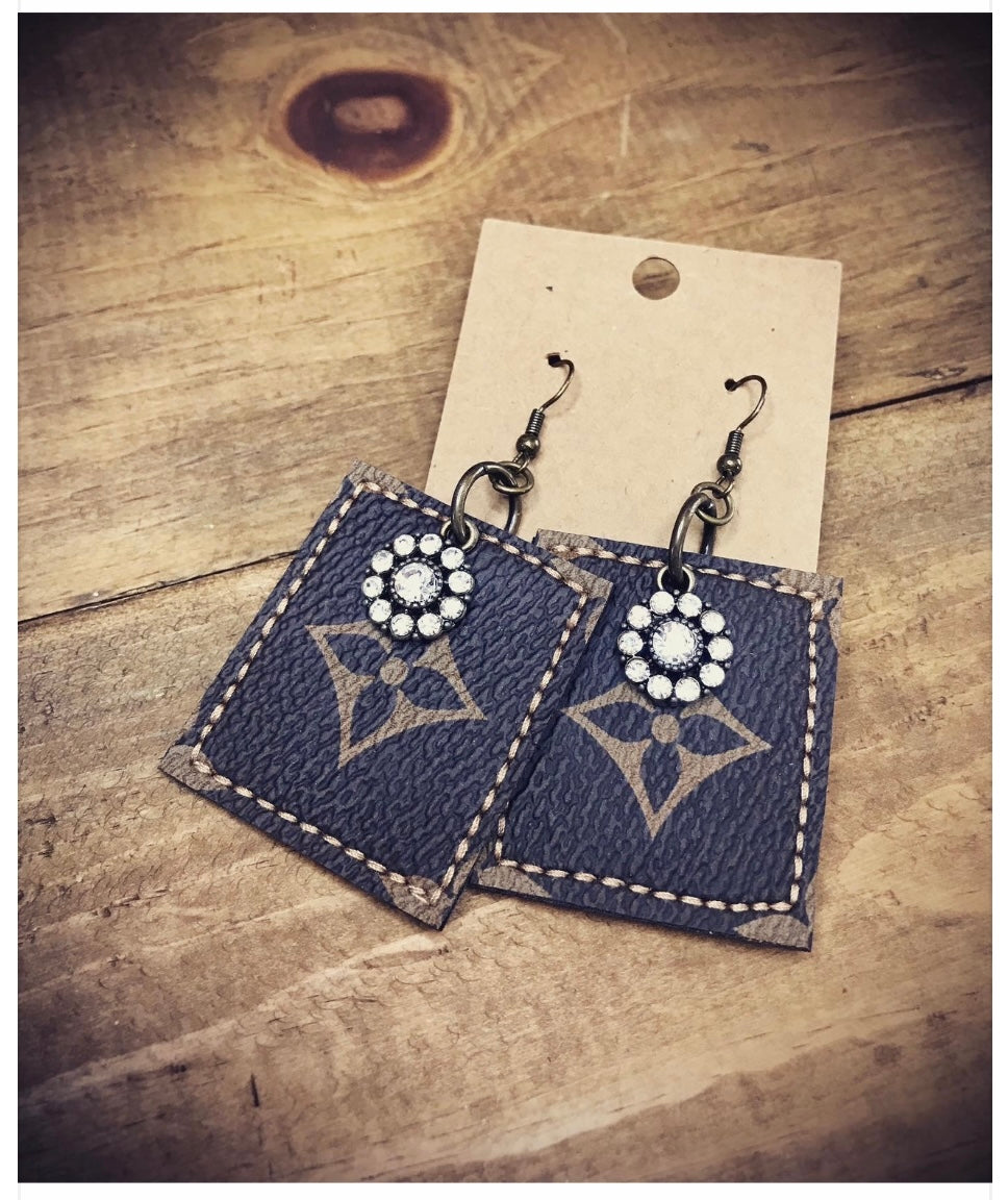 Elvee charm earrings